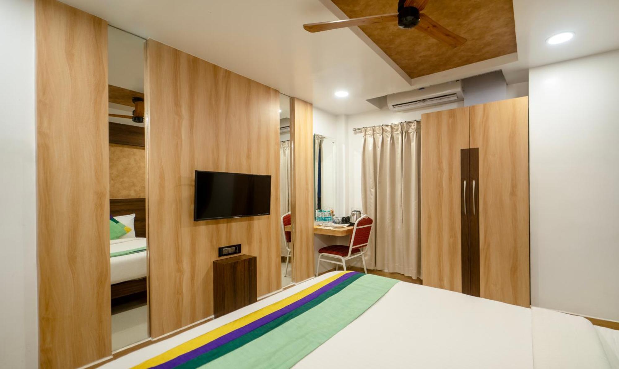 Treebo Golden Swan Pammal Hotel Chennai Bagian luar foto