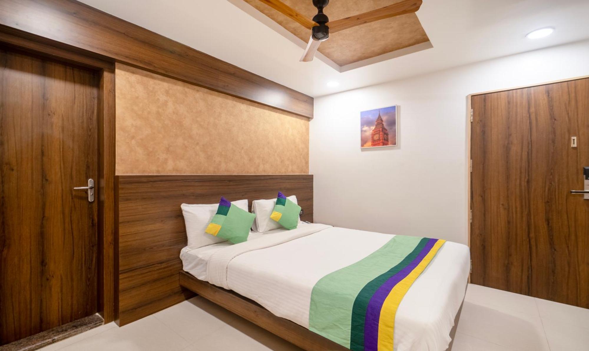 Treebo Golden Swan Pammal Hotel Chennai Bagian luar foto