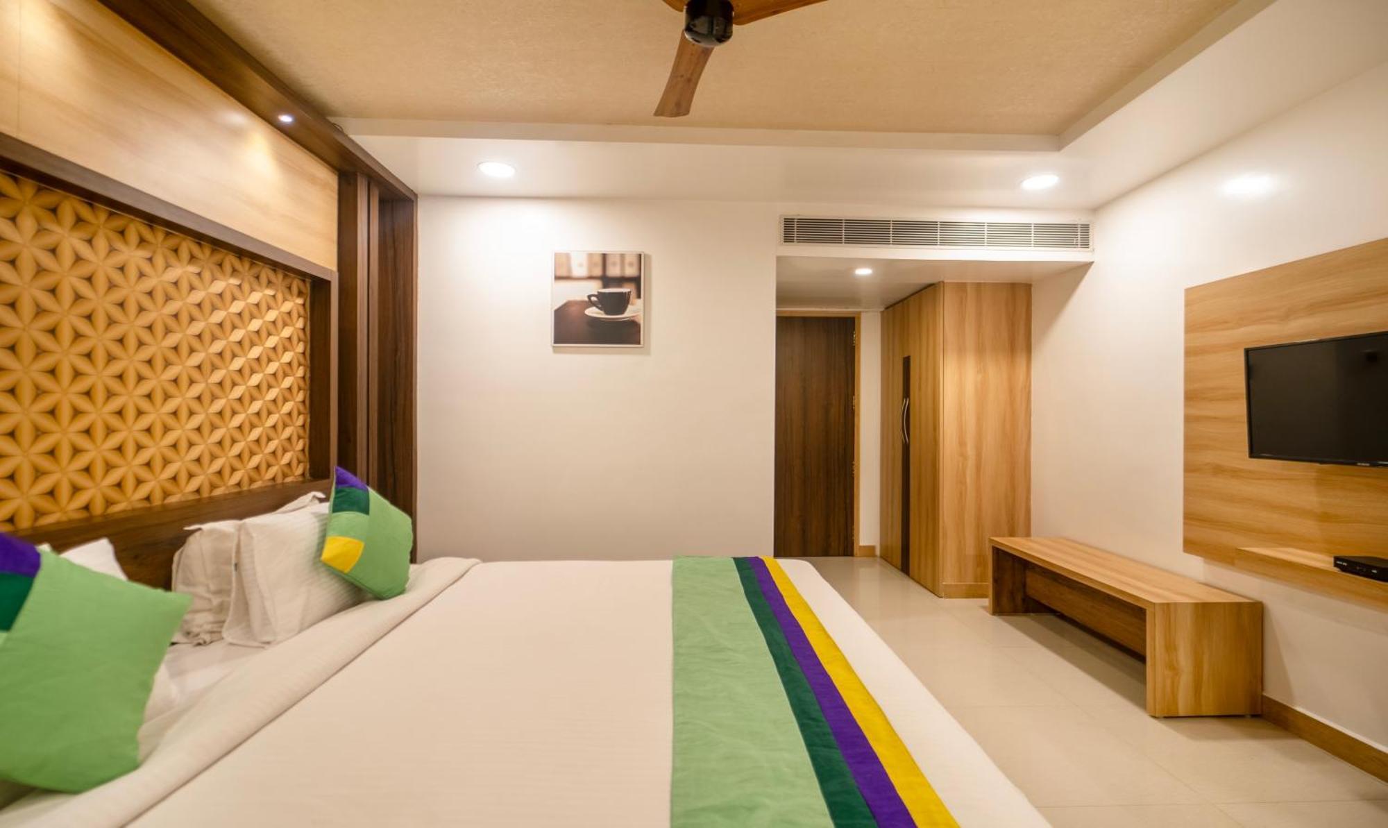 Treebo Golden Swan Pammal Hotel Chennai Bagian luar foto