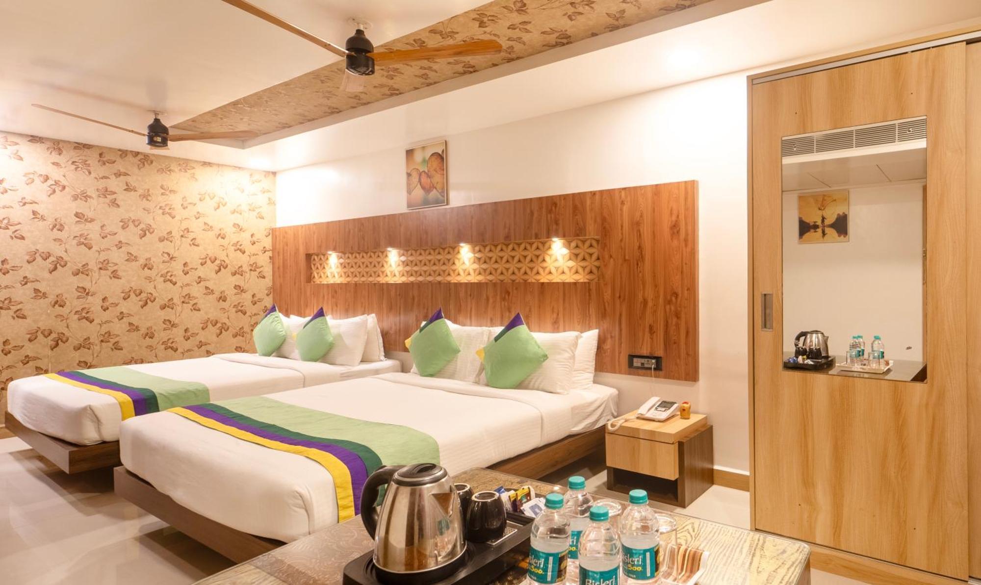 Treebo Golden Swan Pammal Hotel Chennai Bagian luar foto