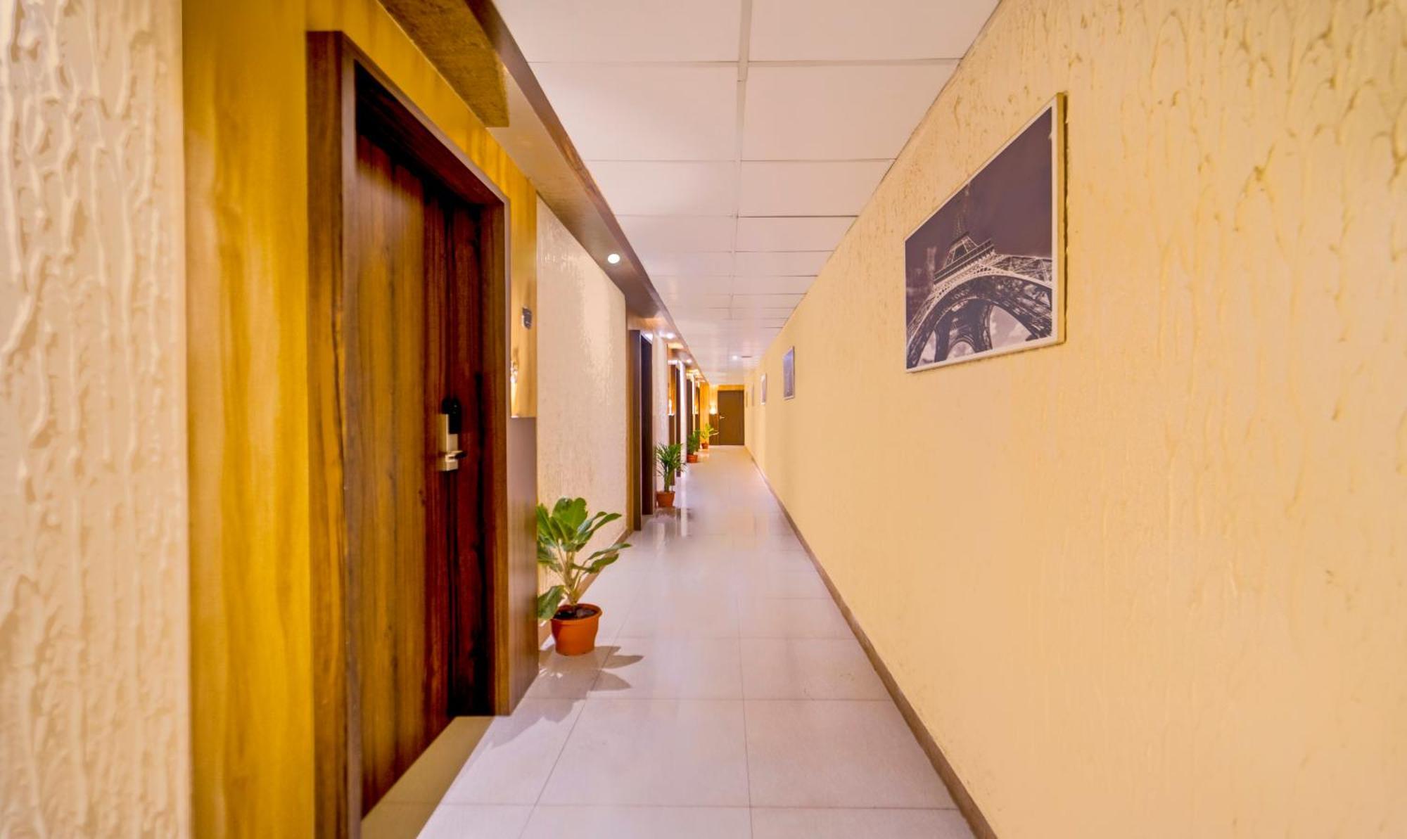 Treebo Golden Swan Pammal Hotel Chennai Bagian luar foto