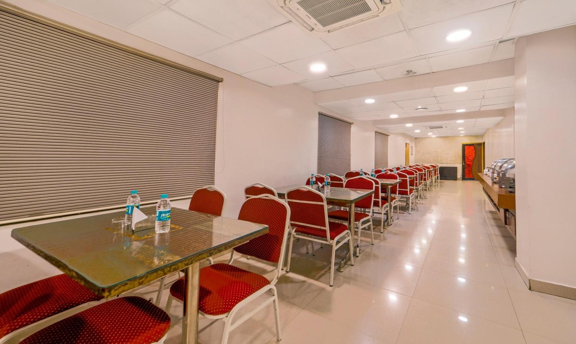 Treebo Golden Swan Pammal Hotel Chennai Bagian luar foto