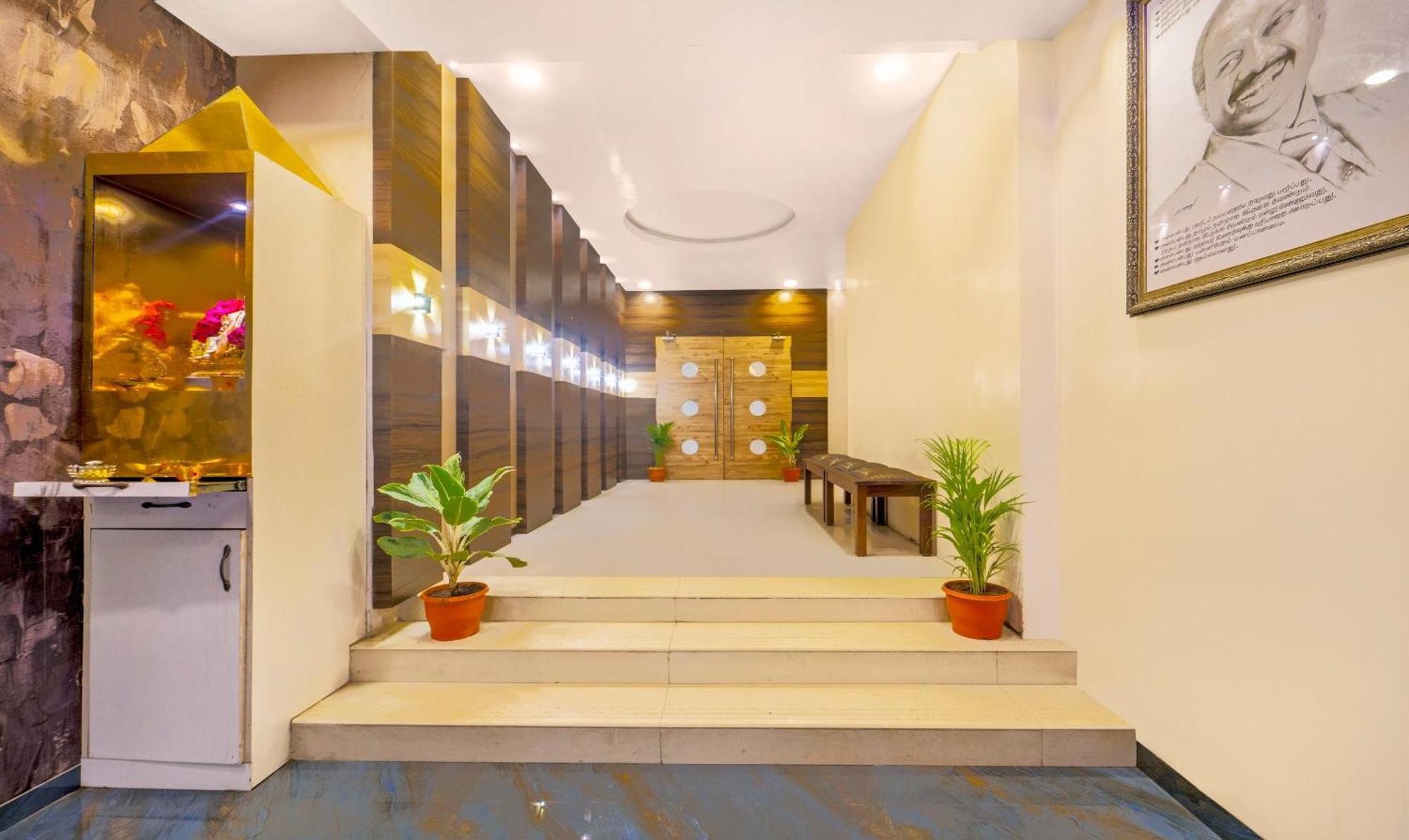Treebo Golden Swan Pammal Hotel Chennai Bagian luar foto
